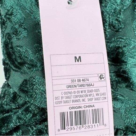 NWT Wild Fable Green Crushed Velvet Spaghetti Strap Dress Size Medium Women’s - Picture 2 of 8